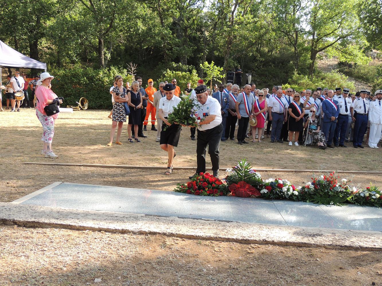 2023 07 18 SIGNES - HOMMAGE AUX 38 RESISTANTS FUSILLES EN 1944 (59).JPG -           